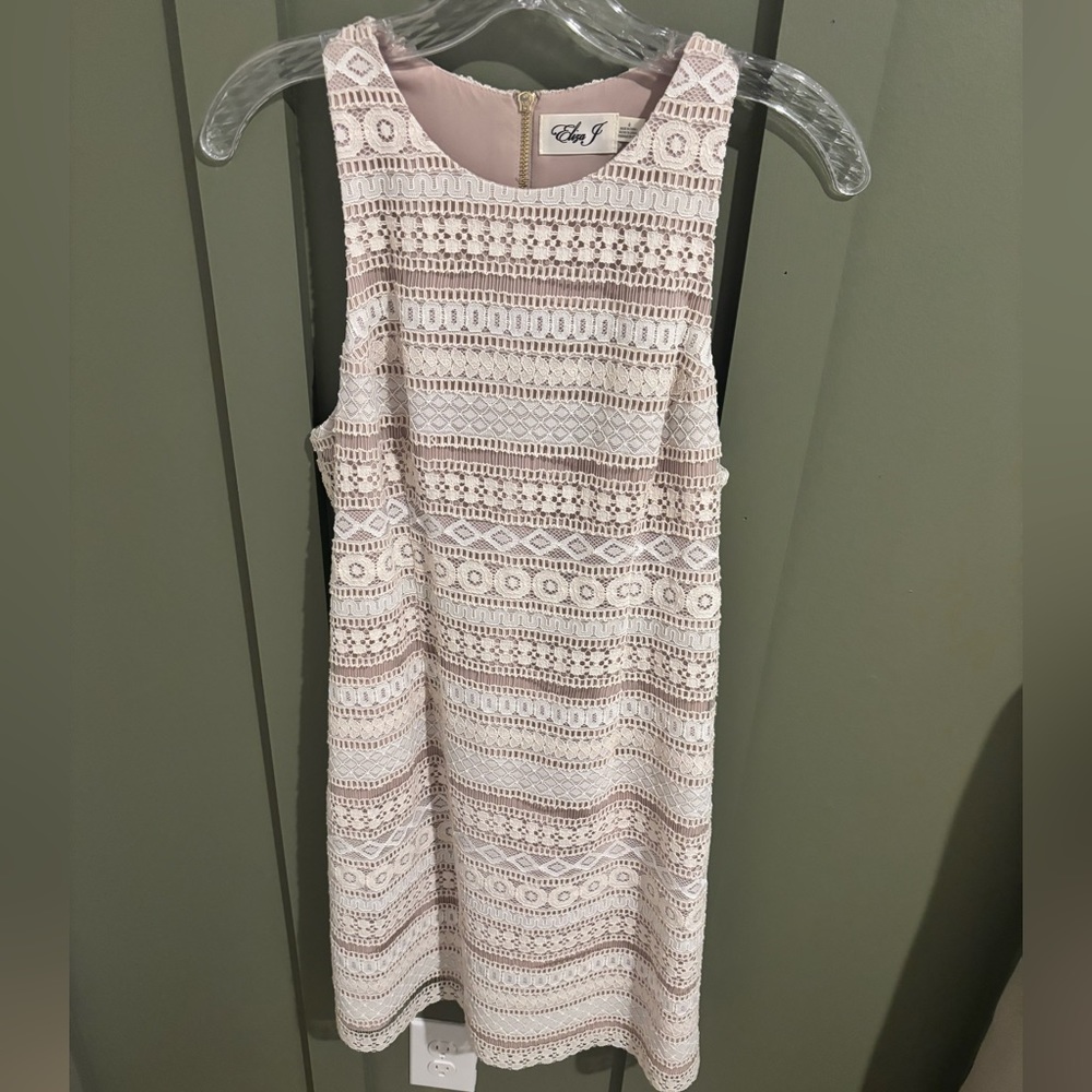 Women’s Dress- Size 6